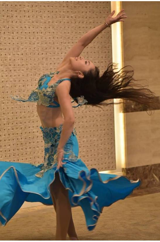 Nana Kazazawa (Japón)